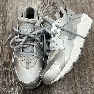 Brand New Nike Women's Silver Sneakers
